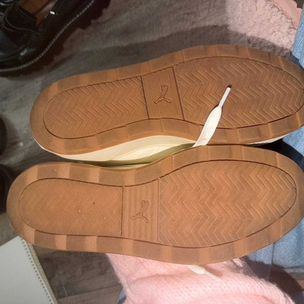 Puma Cream Lace-Up Sneakers - Picture 5 of 6